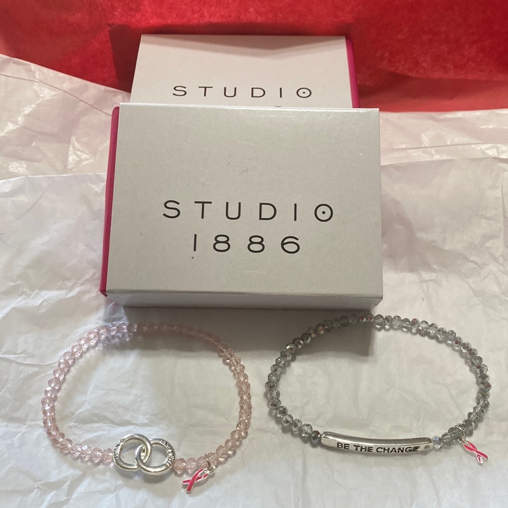 Studio One Avon ribbon charm motivational stretch bracelet set